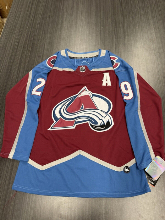 Nathan MacKinnon Signed Colorado Avalanche Jersey JSA COA