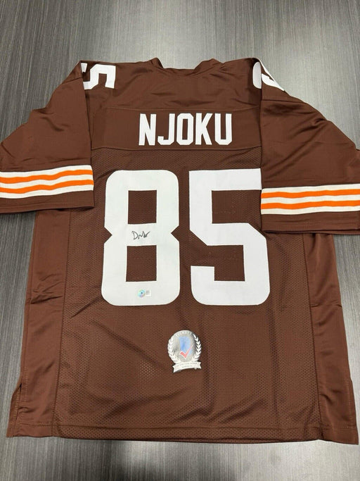 David Njoku Signed Cleveland Browns Custom Jersey Beckett COA