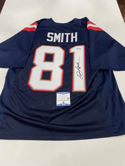 Jonnu Smith New England Patriots Autographed Custom Jersey Beckett